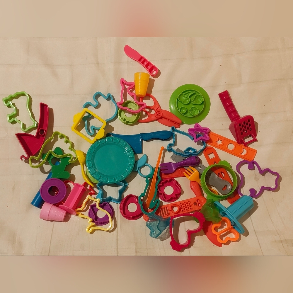 Colorful Activity Table Set - Picture 4 of 7